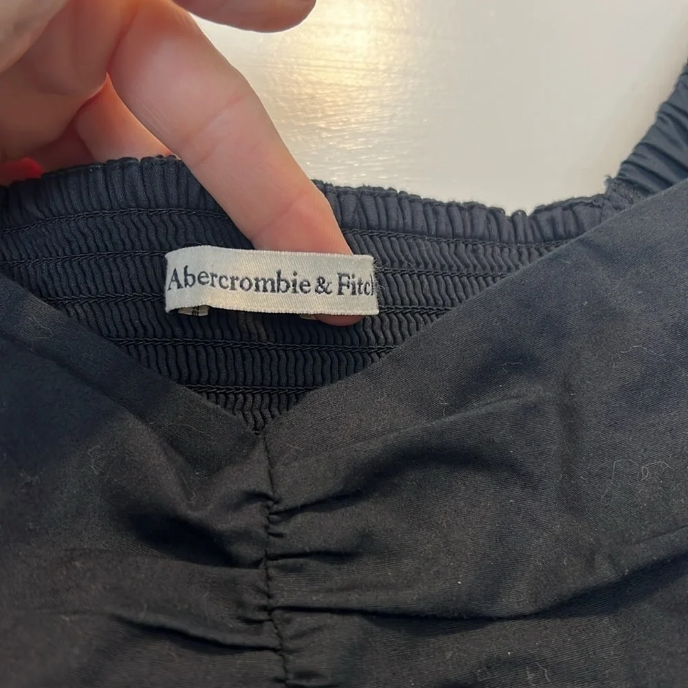 Abercrombie & Fitch black  Puff Sleeve cropped Blouse size small.